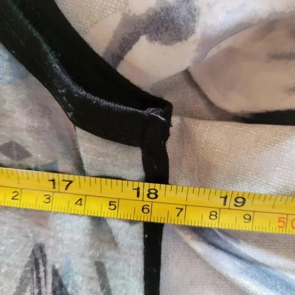 Edista | Black/Abstract Graphic Front Tank Top, Size S - Picture 6 of 6